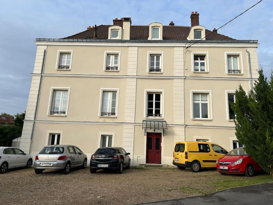 Appartement Le Petit Nid D'Yves à Lagny Extérieur photo